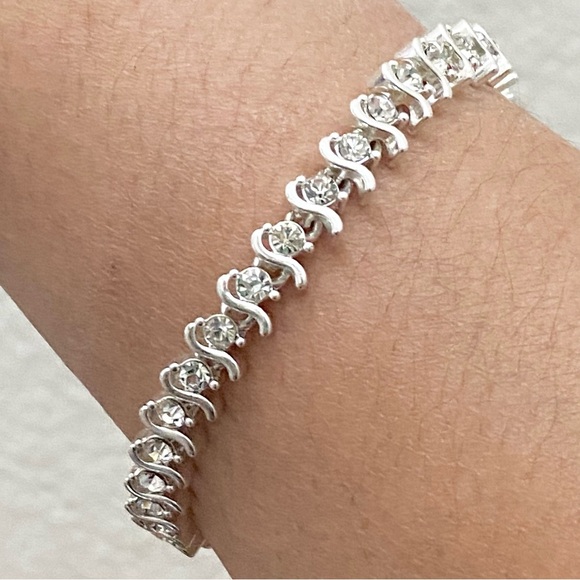 Unsigned Silver-tone CZ 7.5” Tennis Bracelet 19.6g - Picture 2 of 14